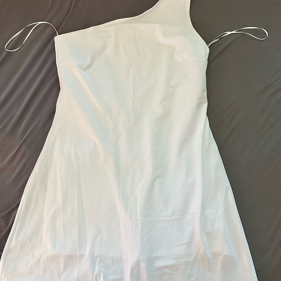 Abercrombie traveler white one shoulder dress - Picture 2 of 7